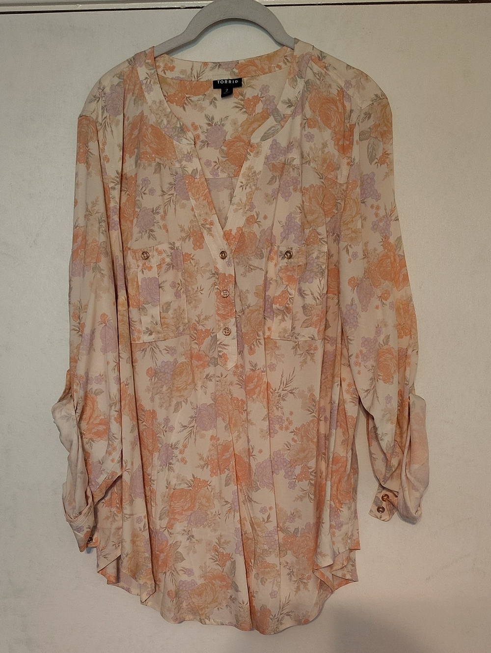 Torrid Peach and Lavender Floral V-Neck Tunic